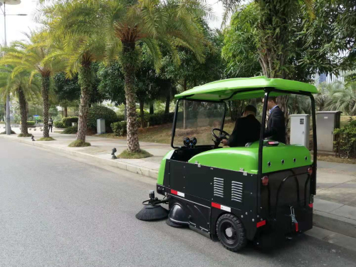 廣西電動掃地車