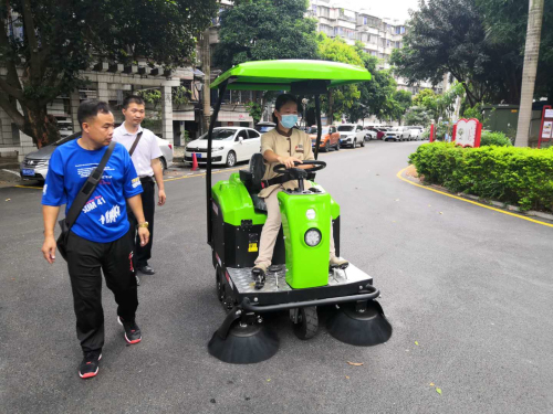 南寧掃地車